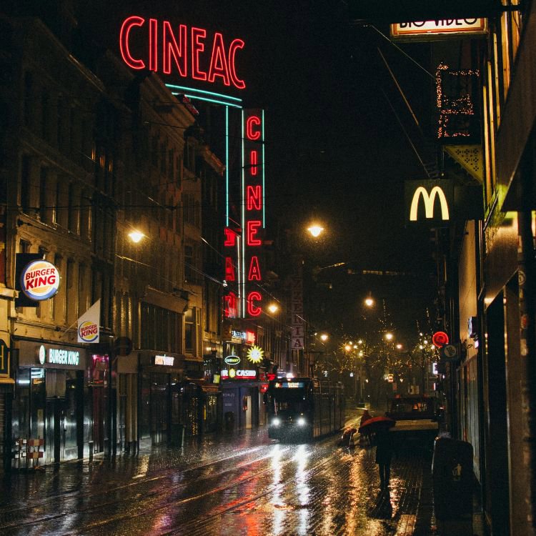 amsterdam-at-night-unforgettable-weekend-experiences (1)
