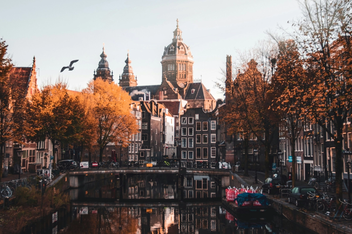 upside-down-museum-dmsterdam-best-instagram-spot (2)