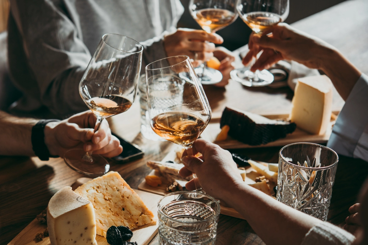 best-wine-bars-in-amsterdam (2)