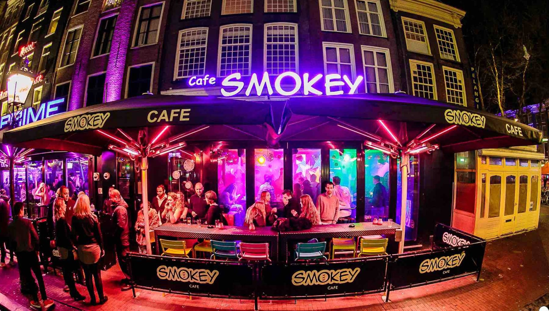 CAFE_SMOKEY_AMSTERDAM_NIGHTLIFE_01